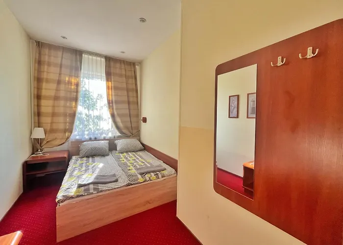 Fry House Hostel - 15min to Dworzec Zachodni, 5min to Klub Progresja Warszawa